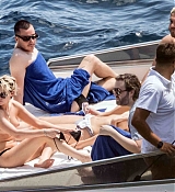 Kristen_Stewart_Topless_on_a_Yacht_in_Italy_-_July_143.jpg