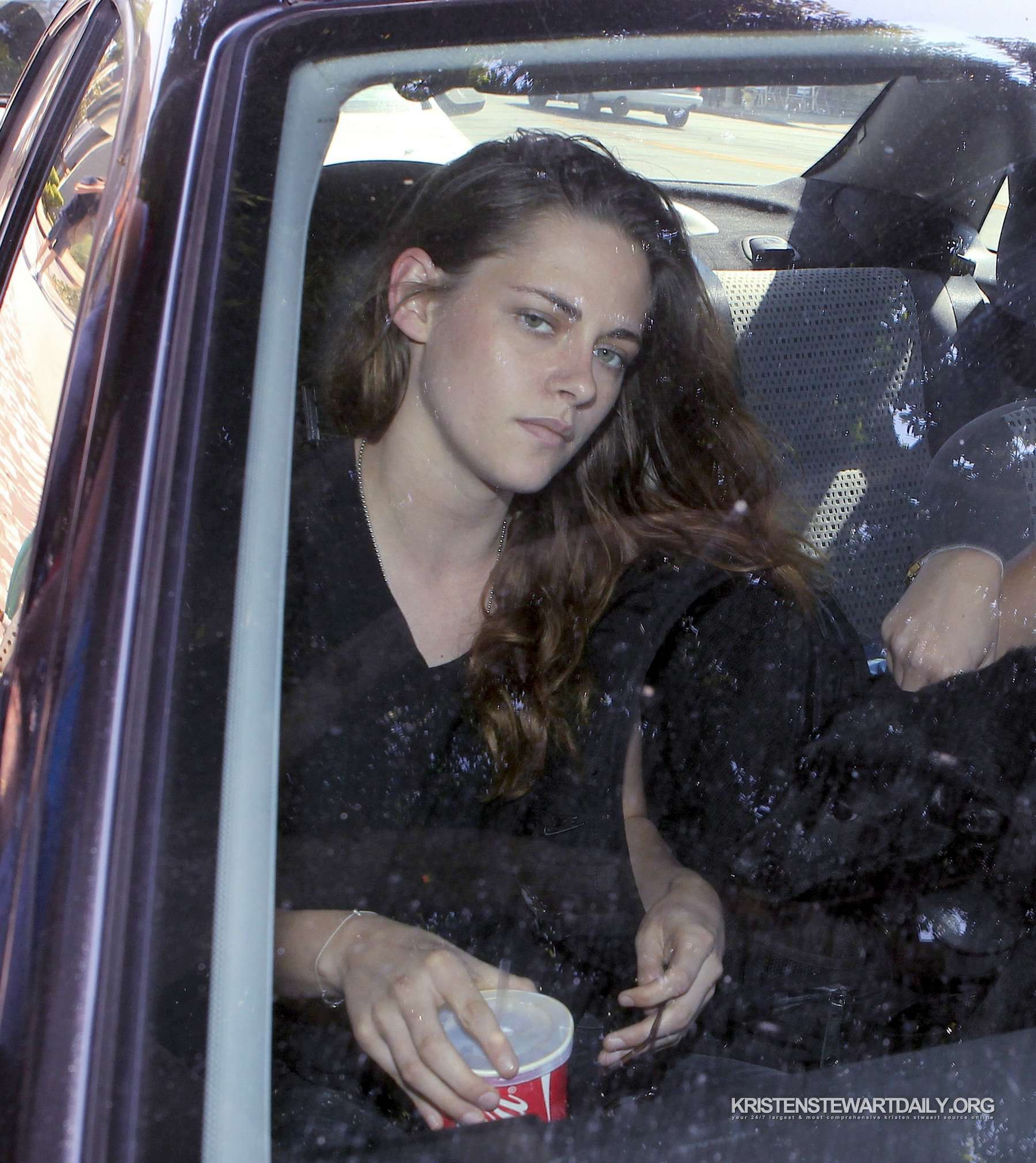 In Los Feliz - August 13 - 04 - Kristen Stewart Pictures.