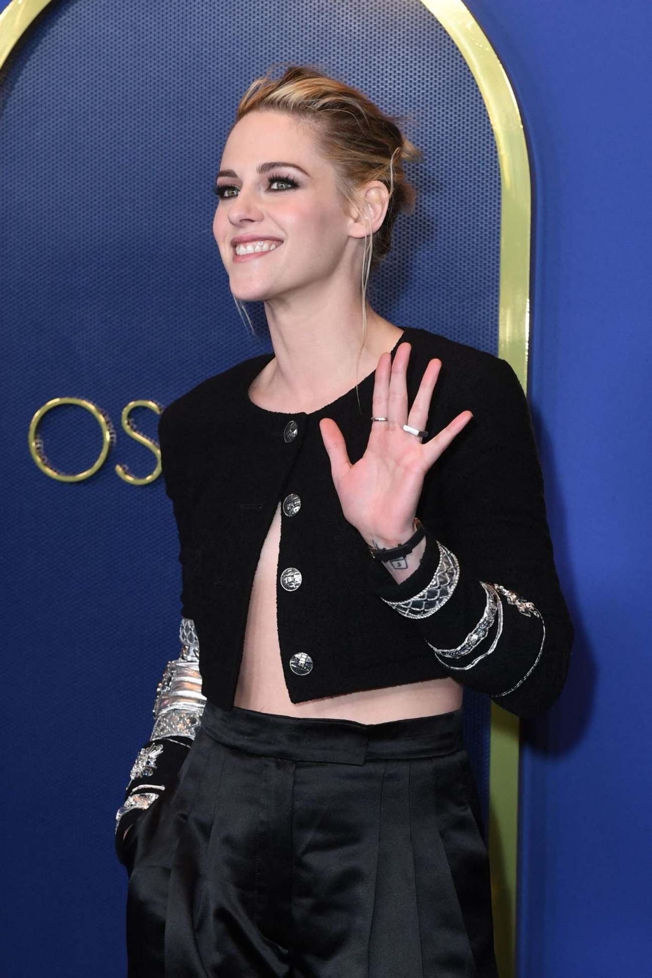 Interview: Kristen Stewart opens up about ‘Spencer,’ honoring Diana, awards season (she loves it) and the impact of being an openly queer Oscar nominee in 2022