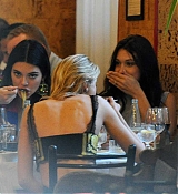 Having_dinner_together_with_Bella2C_Kendall_and_Stella_in_Milan2C_Italy_-_June_1600009.jpg