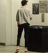 Kristen_Stewart_-_Keeping_it_casual_while_out_in_Hollywood_02012019-02.jpg