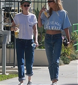 Out_with_Stella_Maxwell_in_Los_Angeles_-_September_24-07.jpg