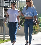 Out_with_Stella_Maxwell_in_Los_Angeles_-_September_24-08.jpg