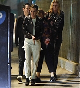 spotted_out_for_a_night_with_her_girlfriend_Stella_Maxwell_in_Silverlake2C_CA-03.jpg