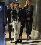spotted_out_for_a_night_with_her_girlfriend_Stella_Maxwell_in_Silverlake2C_CA-04.jpg